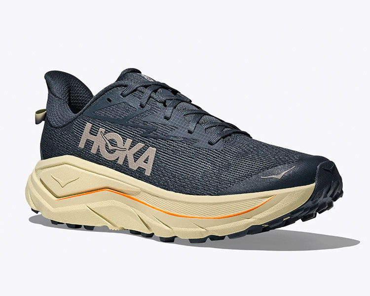 HOKA CHALLENGER 8