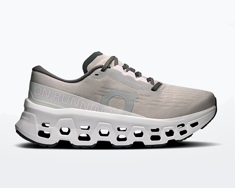 ON CLOUDMONSTER 3 MULHER