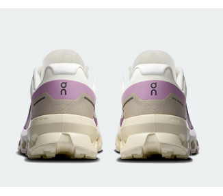 ON CLOUDVISTA 2 MULHER