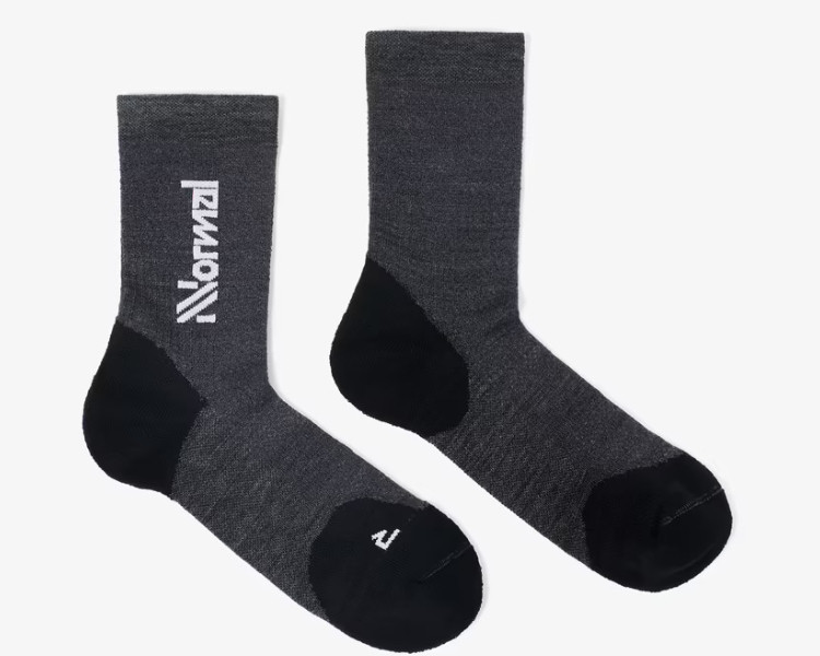NNORMAL MERINO SOCKS BLACK