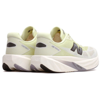 NEW BALANCE FUELCELL REBEL V5