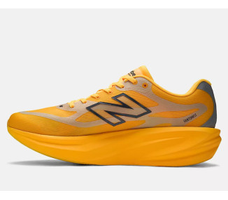 NEW BALANCE SUPERCOMP REBEL