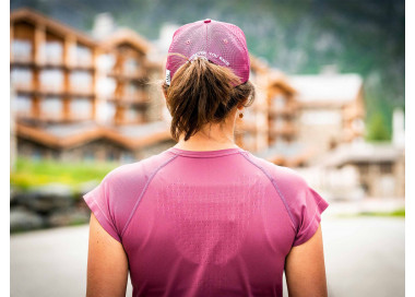 COMPRESSPORT TRAINING SS TSHIRT MULHER DECO ROSE