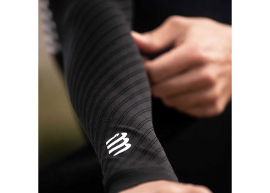 COMPRESSPORT ARMFORCE ULTRALIGHT BLACK